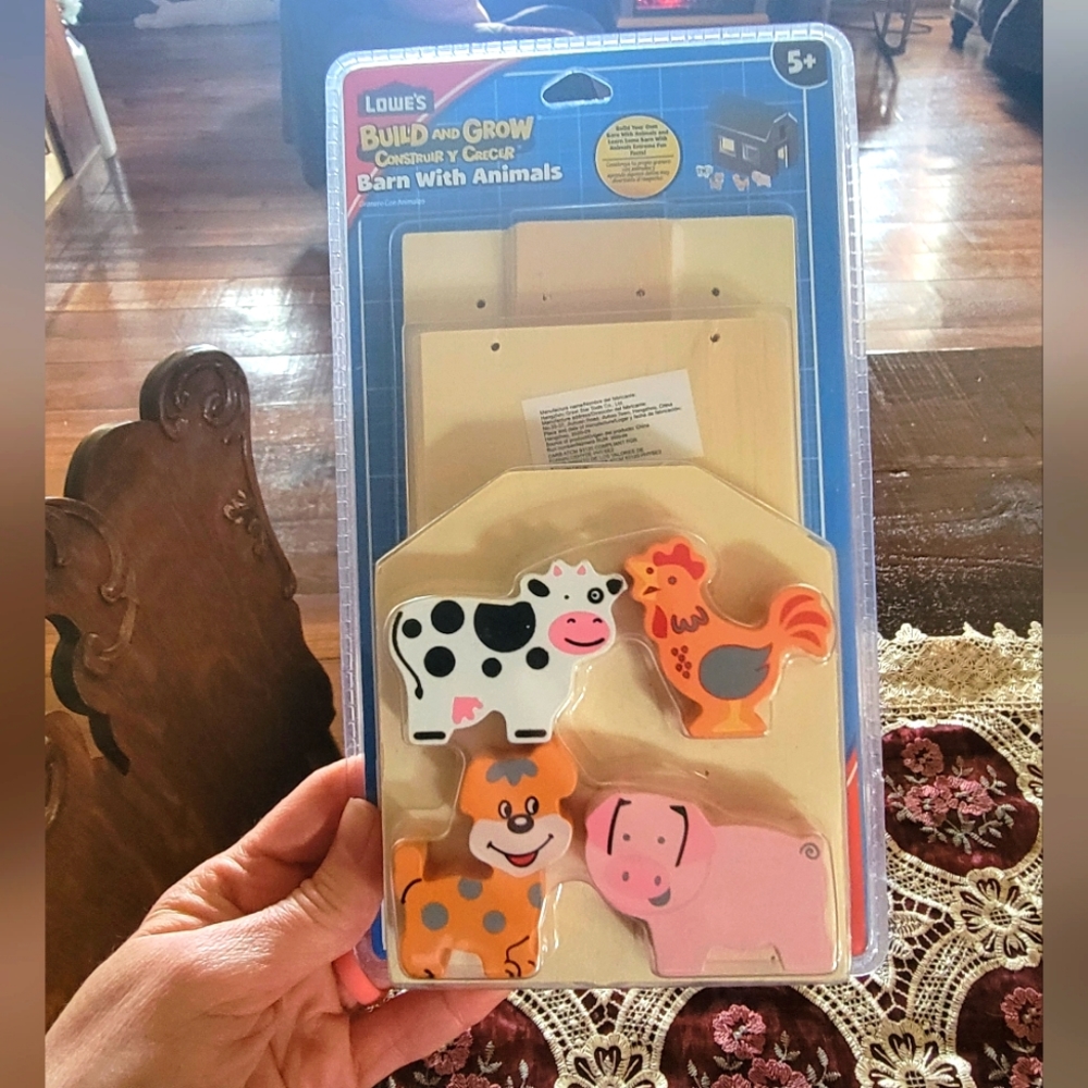 New Build and Grow Barn with Animals.